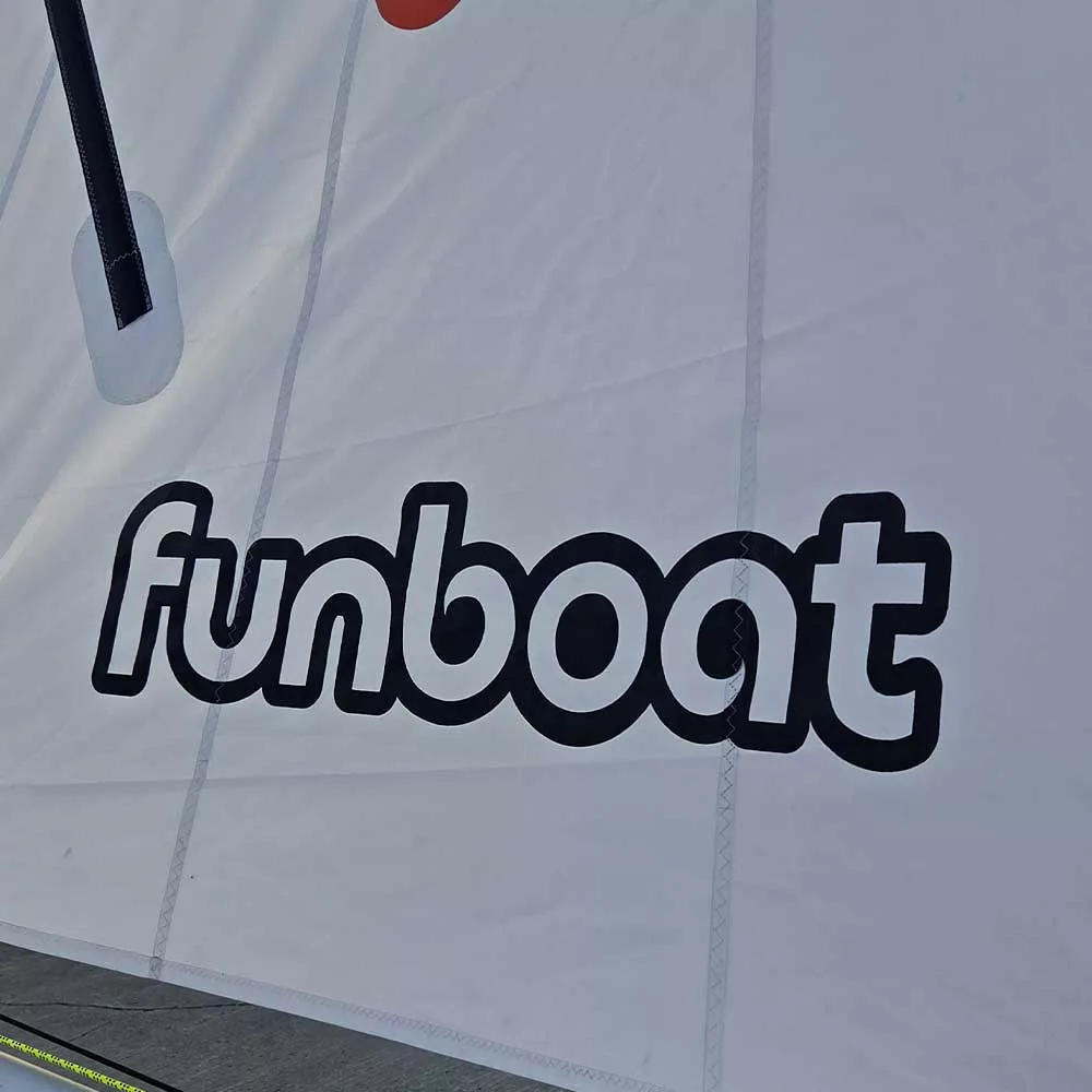 Laser-funboat-deriveur-catamaran-ecole-de-voile